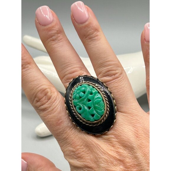Designer Sweet Romance Ollipop USA Oval Green Carved Stone Adjustable Ring - Picture 8 of 8